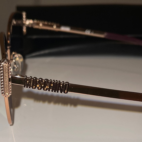 Moschino Reflective Sunglasses - Picture 6 of 6